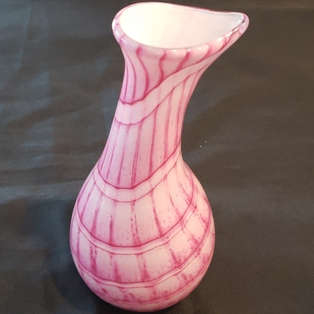 Dynasty Gallery Quilted Bud Vase